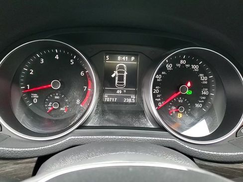 Used 2017 Volkswagen Passat 1.8T SE w/ SE Lighting Package image 18