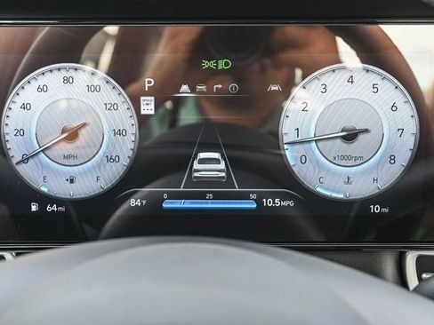 New 2026 Hyundai Elantra Limited image 27