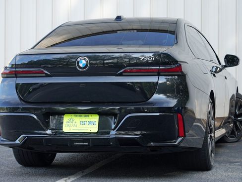 Used 2023 BMW 740i RWD image 5