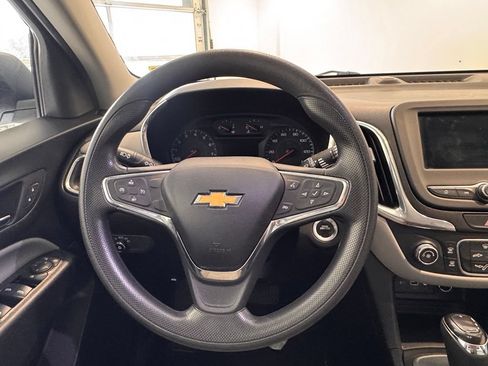 Used 2019 Chevrolet Equinox LS FWD image 7