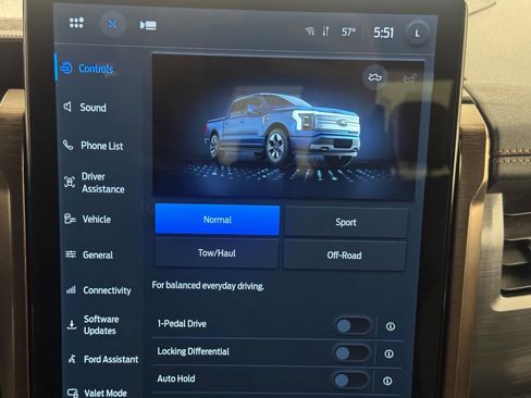 Used 2022 Ford F150 Lightning Lariat image 44