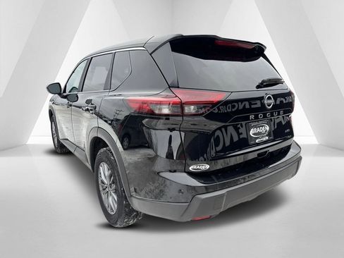 Used 2024 Nissan Rogue S image 5