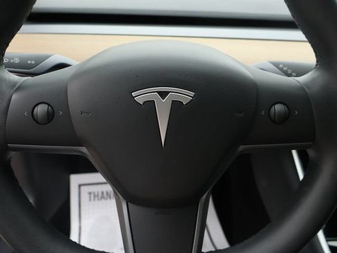 Used 2020 Tesla Model 3 Standard Range Plus RWD image 30