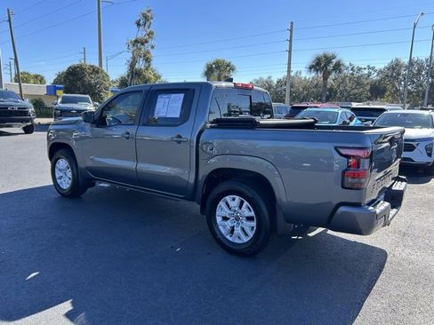 Used 2024 Nissan Frontier SV w/ SV Convenience Package image 4