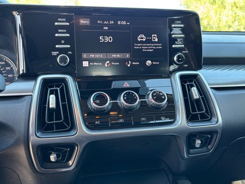 Certified 2023 Kia Sorento LX FWD image 14