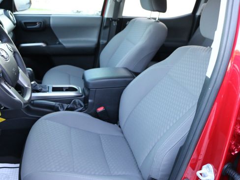 Used 2021 Toyota Tacoma SR5 RWD image 23