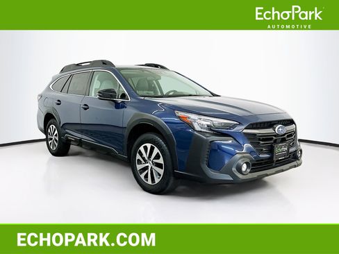 Used 2025 Subaru Outback Premium image 1