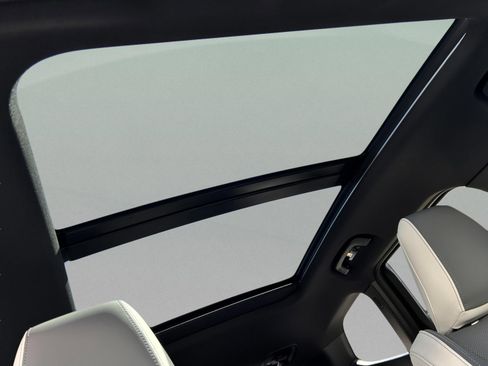 Used 2026 BMW X1 xDrive28i w/ Convenience Package image 30