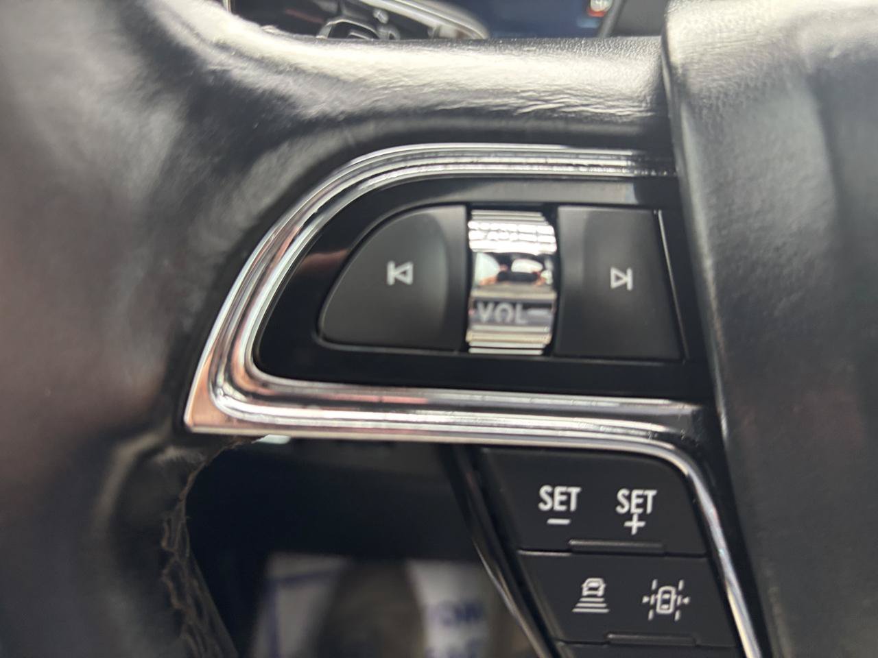 Used 2023 Lincoln Navigator Reserve AWD/4WD image 17
