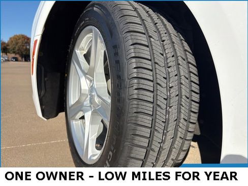 Used 2020 Chevrolet Camaro LT image 17