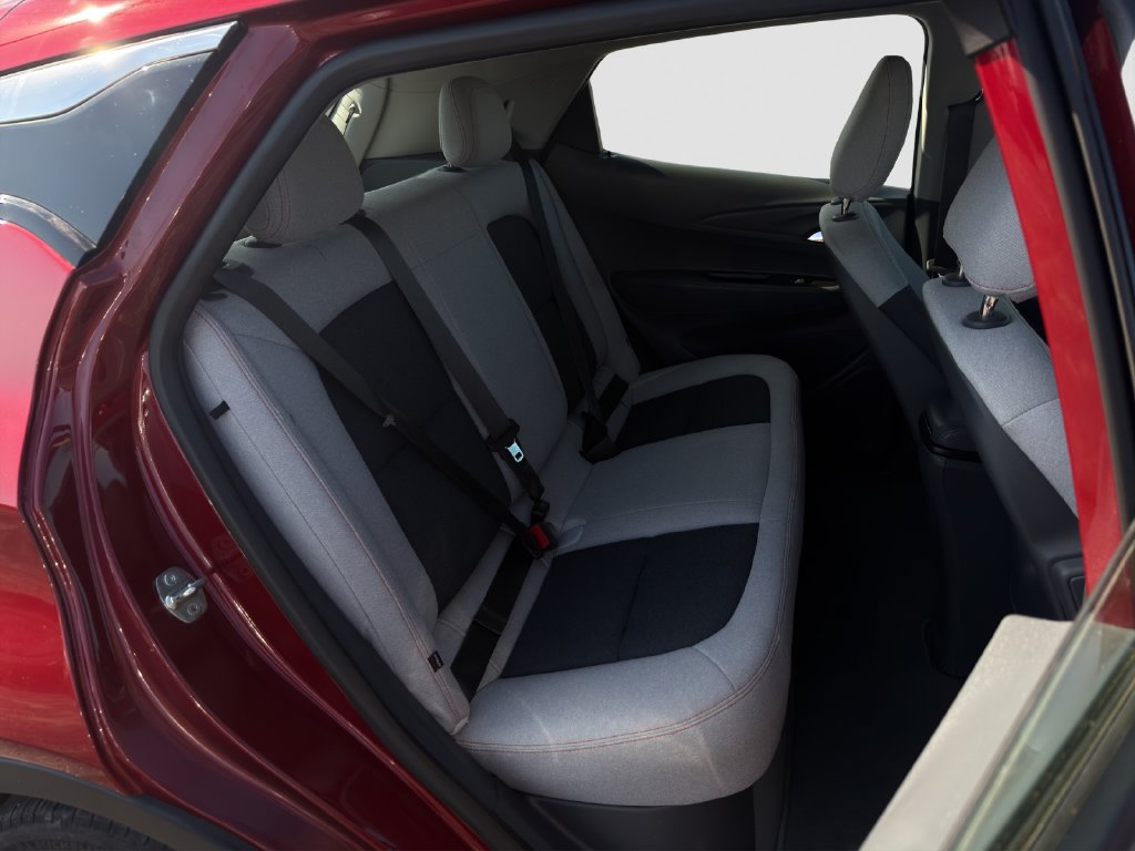 Used 2021 Chevrolet Bolt LT FWD image 33