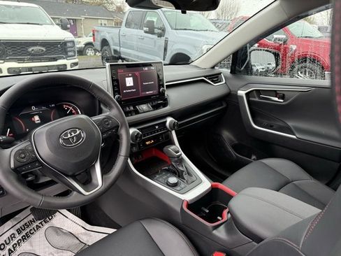 Used 2022 Toyota RAV4 TRD Off-Road image 15