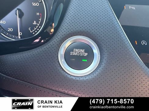 Used 2024 Cadillac XT6 Luxury AWD/4WD image 21