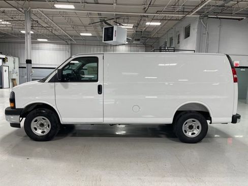 New 2026 Chevrolet Express 2500 Work Van image 5