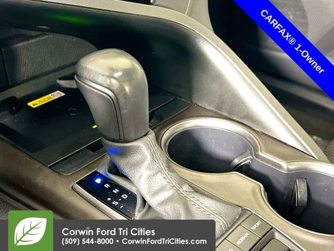 Used 2024 Toyota Camry XSE w/ Navigation Package image 10