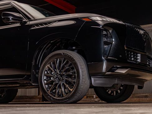 Used 2025 INFINITI QX80 Autograph w/ Premium Cargo Package image 11