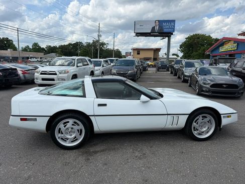 Used 1990 Chevrolet Corvette Coupe RWD image 4