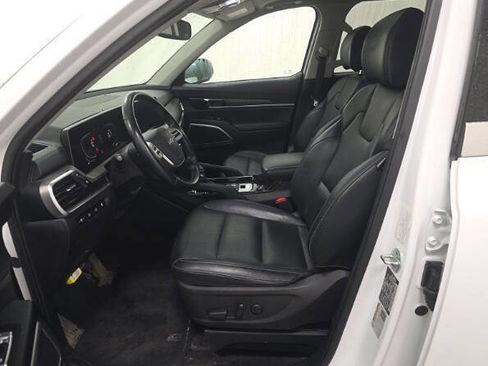 Used 2023 Kia Telluride EX image 7