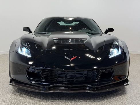 Used 2019 Chevrolet Corvette Z06 RWD image 2