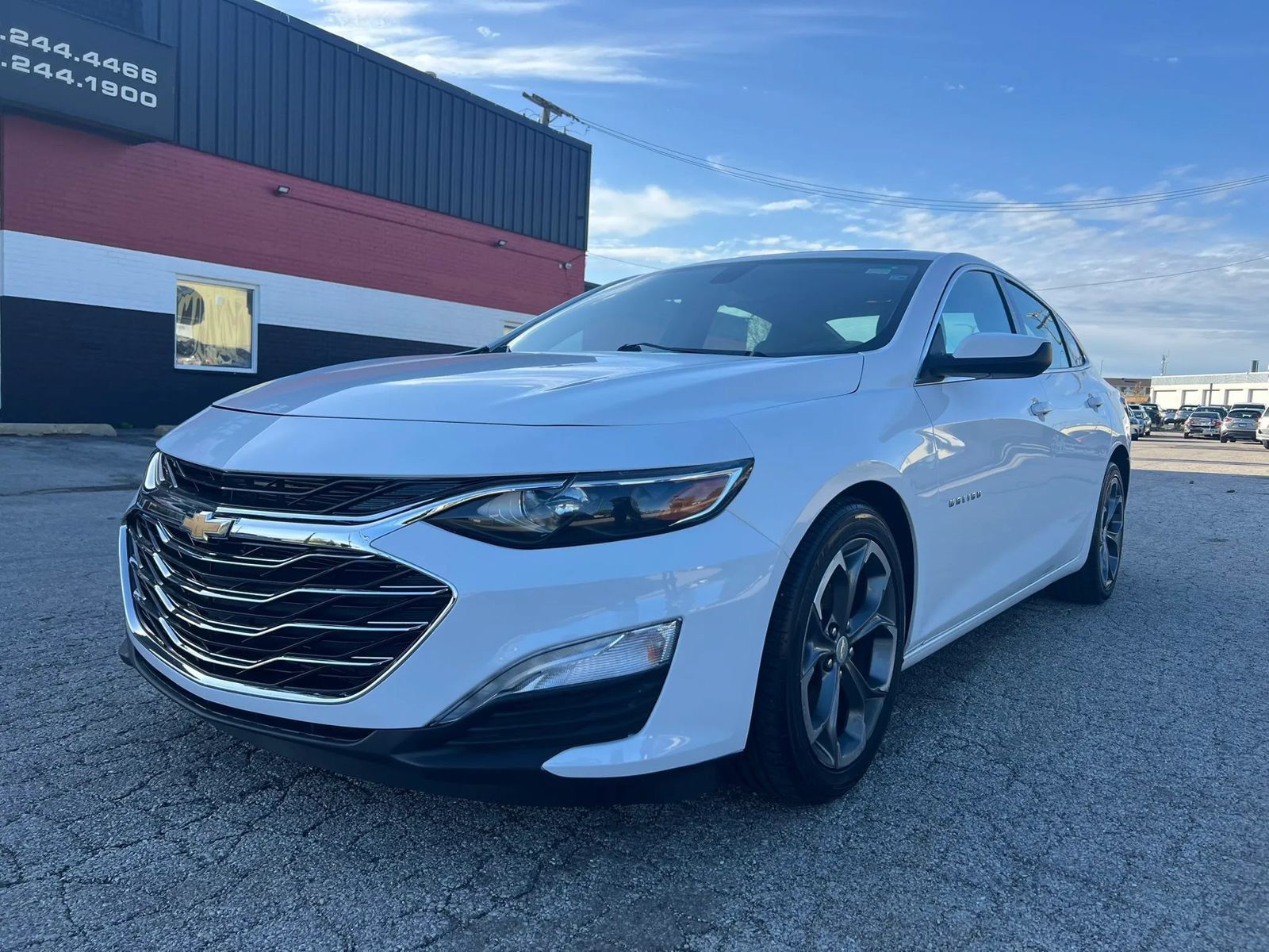 Used 2021 Chevrolet Malibu LT FWD image 1