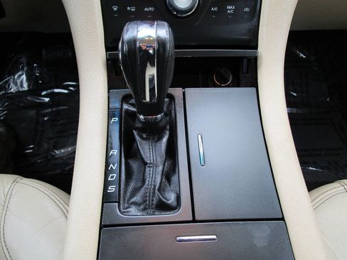 Used 2016 Ford Taurus SEL w/ Equipment Group 201A image 13