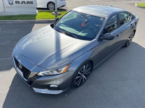 Used 2022 Nissan Altima 2.5 SR image 11
