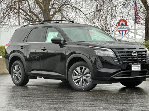 New 2026 Nissan Pathfinder SV image 2