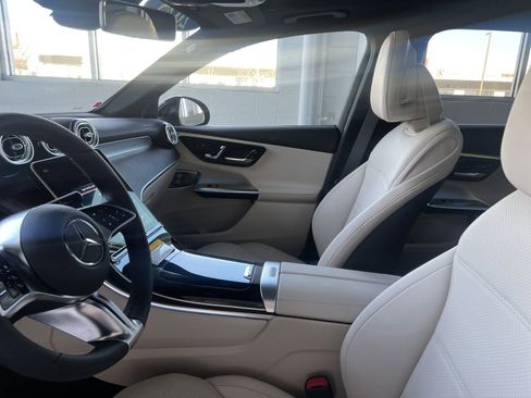 Certified 2025 Mercedes-Benz GLC 300 image 18