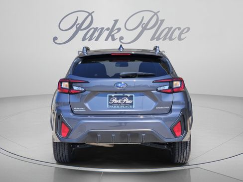 Used 2024 Subaru Crosstrek 2.0i Premium AWD/4WD image 4