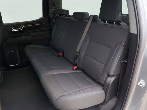 Used 2025 Chevrolet Silverado 1500 LT RWD image 28
