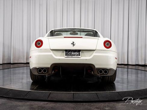 Used 2011 Ferrari 599 GTB Fiorano RWD image 12