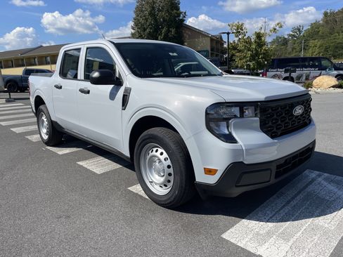 New 2025 Ford Maverick XL image 3