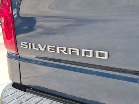 Used 2019 Chevrolet Silverado 1500 Custom Trail Boss AWD/4WD image 6