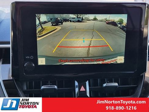 Used 2025 Toyota Corolla Cross XLE image 20