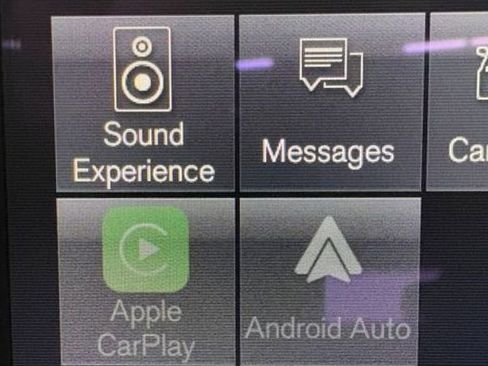 Used 2018 Volvo S90 T8 Inscription w/ Convenience Package image 17