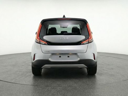 Used 2025 Kia Soul LX w/ LX Technology Package image 7