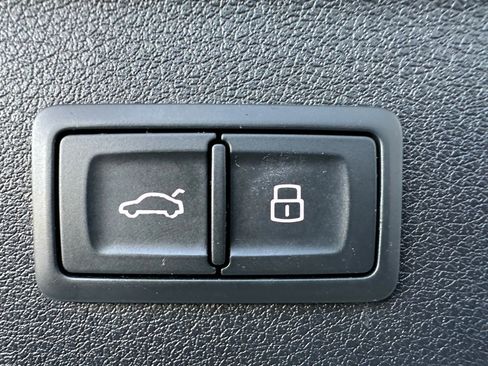 Used 2018 Audi Q3 2.0T Premium Plus w/ Premium Plus Package image 27