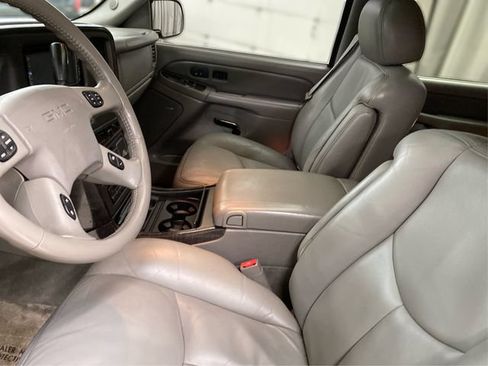Used 2003 GMC Yukon Denali AWD/4WD image 10