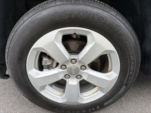 Used 2019 Jeep Compass Latitude w/ Popular Equipment Group AWD/4WD image 27
