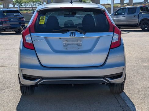 Used 2018 Honda Fit EX image 5