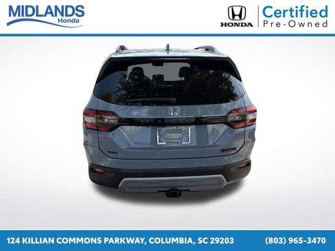 Used 2025 Honda Pilot TrailSport image 3