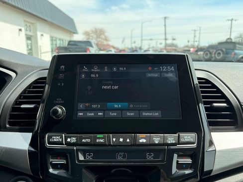 Used 2019 Honda Odyssey Touring image 19
