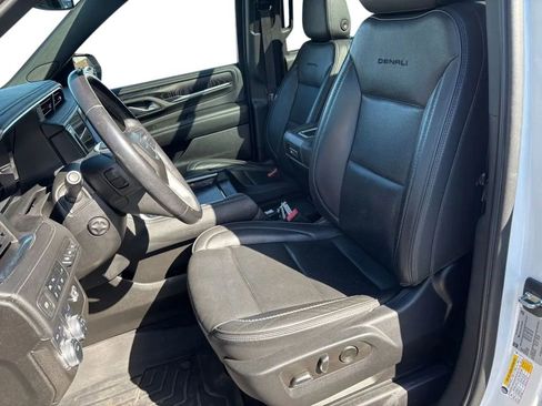 Used 2022 GMC Yukon XL Denali AWD/4WD image 18
