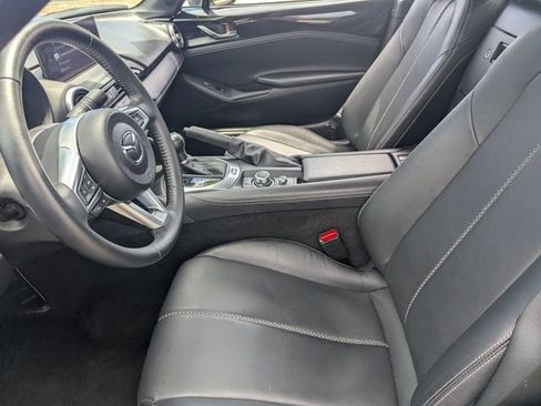 Used 2025 MAZDA MX-5 Miata RF Grand Touring RWD image 12