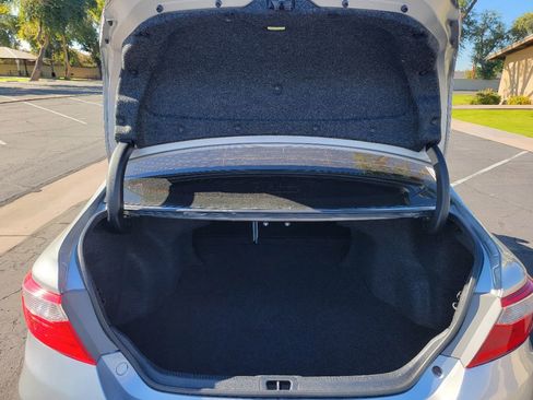 Used 2017 Toyota Camry LE image 6