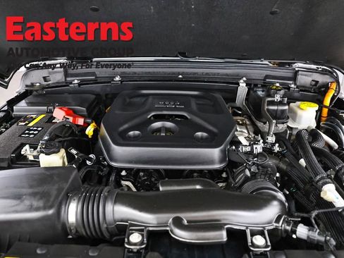 Used 2023 Jeep Wrangler Unlimited w/ Cold Weather Group AWD/4WD image 7