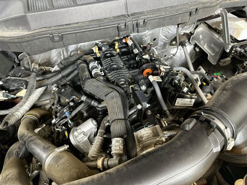 Used 2024 Ford F150 XLT w/ Tow/Haul Package RWD image 32