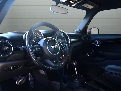 Used 2018 MINI Cooper S image 16