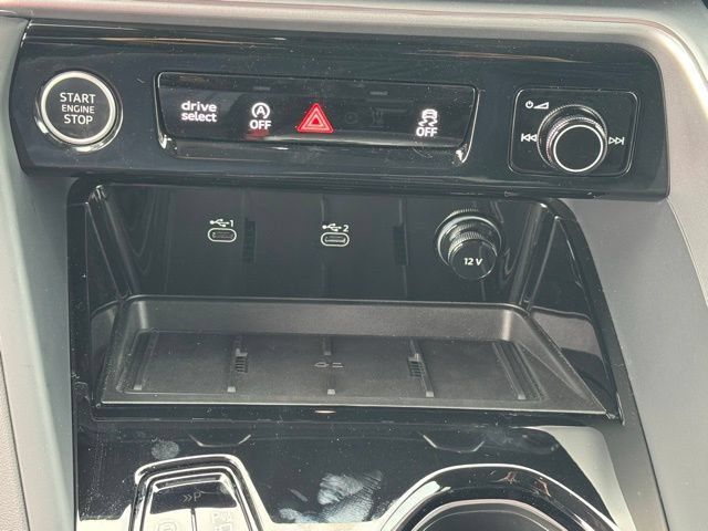 New 2025 Audi Q5 Premium Plus AWD/4WD image 25
