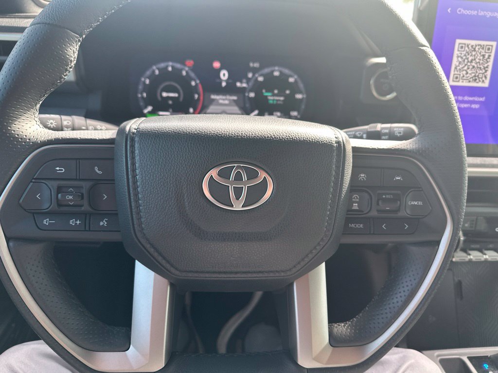 Used 2025 Toyota 4Runner Trailhunter AWD/4WD image 15